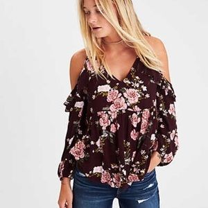 American Eagled Floral Cold Shoulder Top